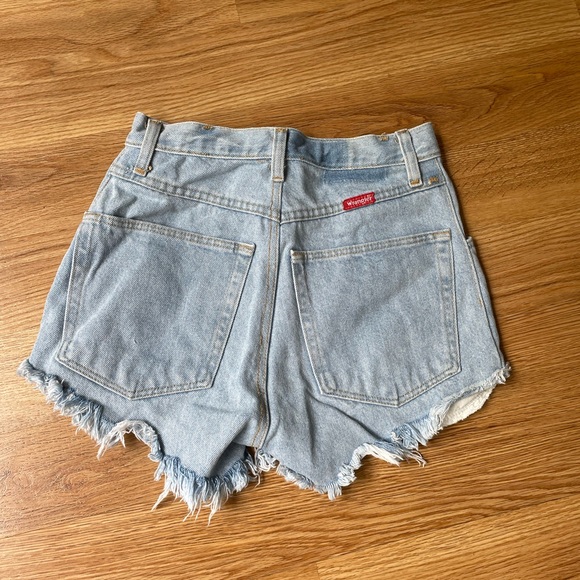 Vintage Wrangler Shorts - Picture 3 of 4